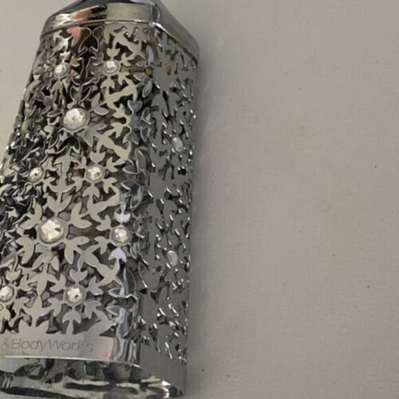 Bath & Body Works Soap Dispenser Holder Sleeve Snowflake Holiday Clear Gem Stone - Picture 3 of 6